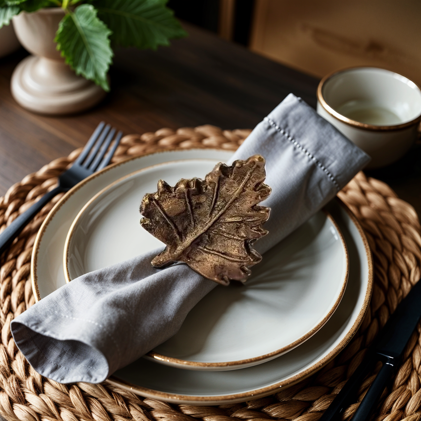 Classic Leaf Metal Napkin Ring Antique Brass Set of 4