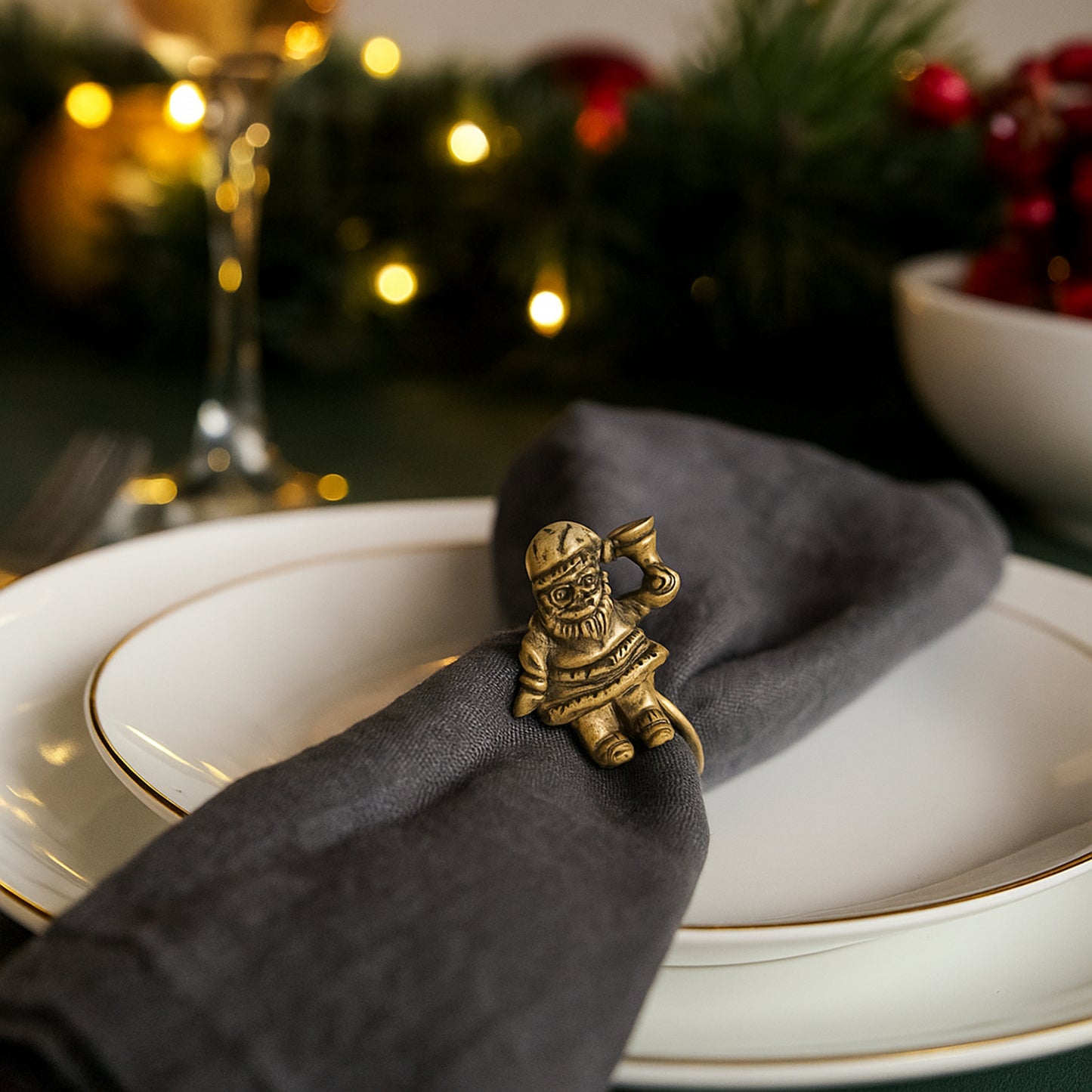 Santa Metal Napkin Ring Antique Brass (Set of 4)